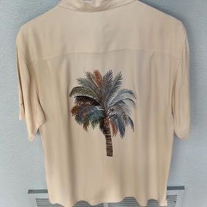 LUAU Hawaiian Shirt! Size Medium